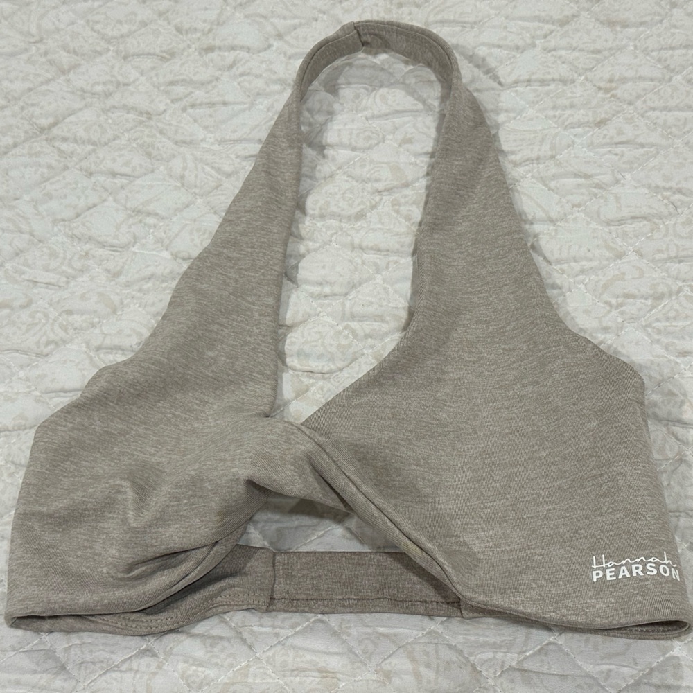 Dfyne Hannah Pearson sports bra
